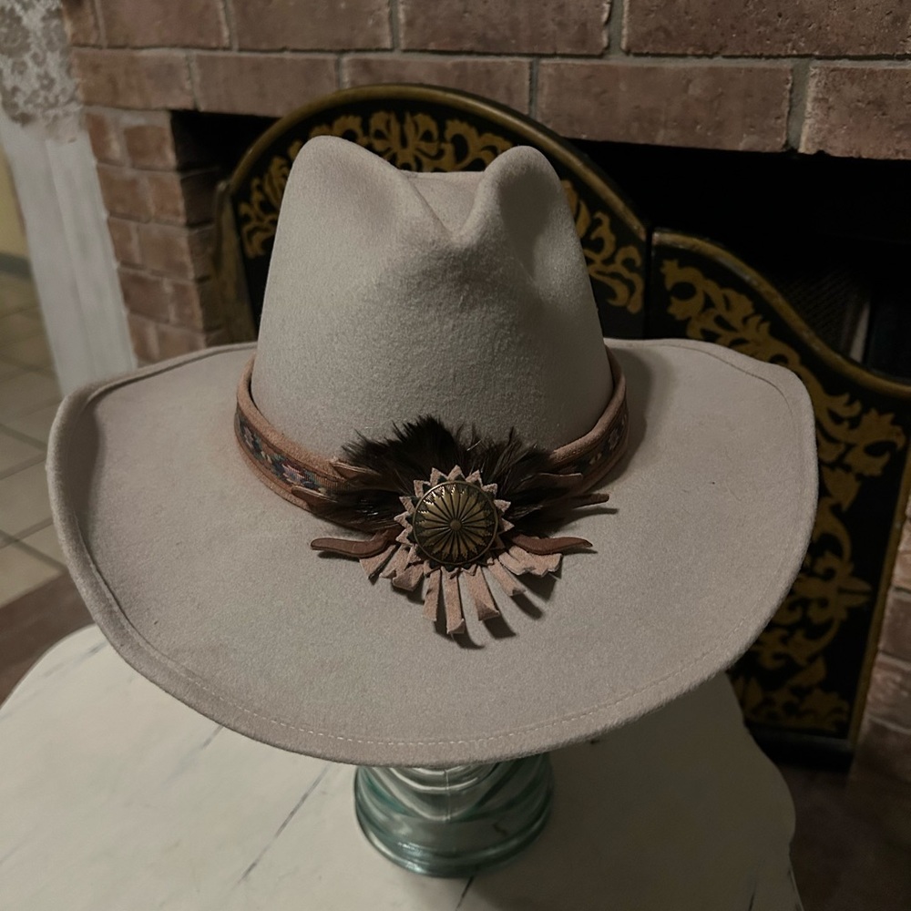 SHADY BRADY Sz S 100% Wool Felt Western Cowgirl Hat Taupe Feather Leather Band